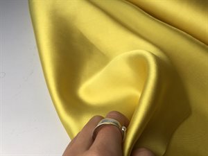 Silke - florlet og i skøn guld/gul
